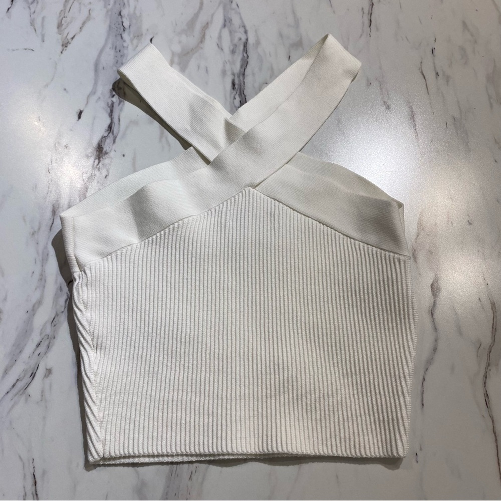 Aritzia Babaton Sculpt Knit Criss Cross Cropped Tank pearl white - Picture 4 of 7